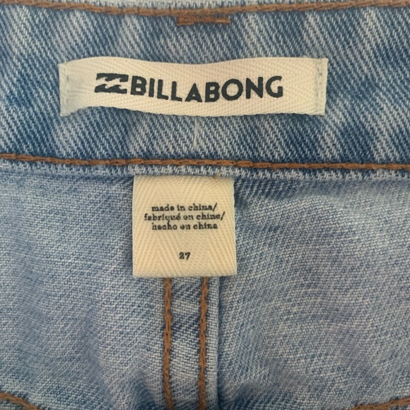 Billabong light wash denim button up skirt💙 - Picture 3 of 3